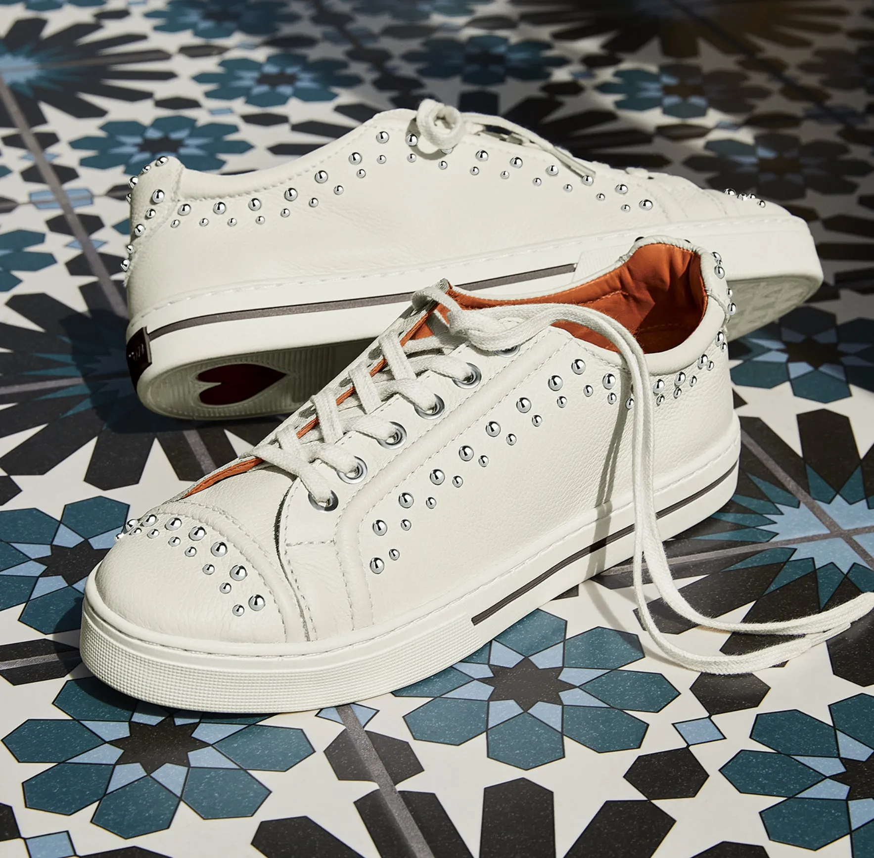 Janis Sneaker - White