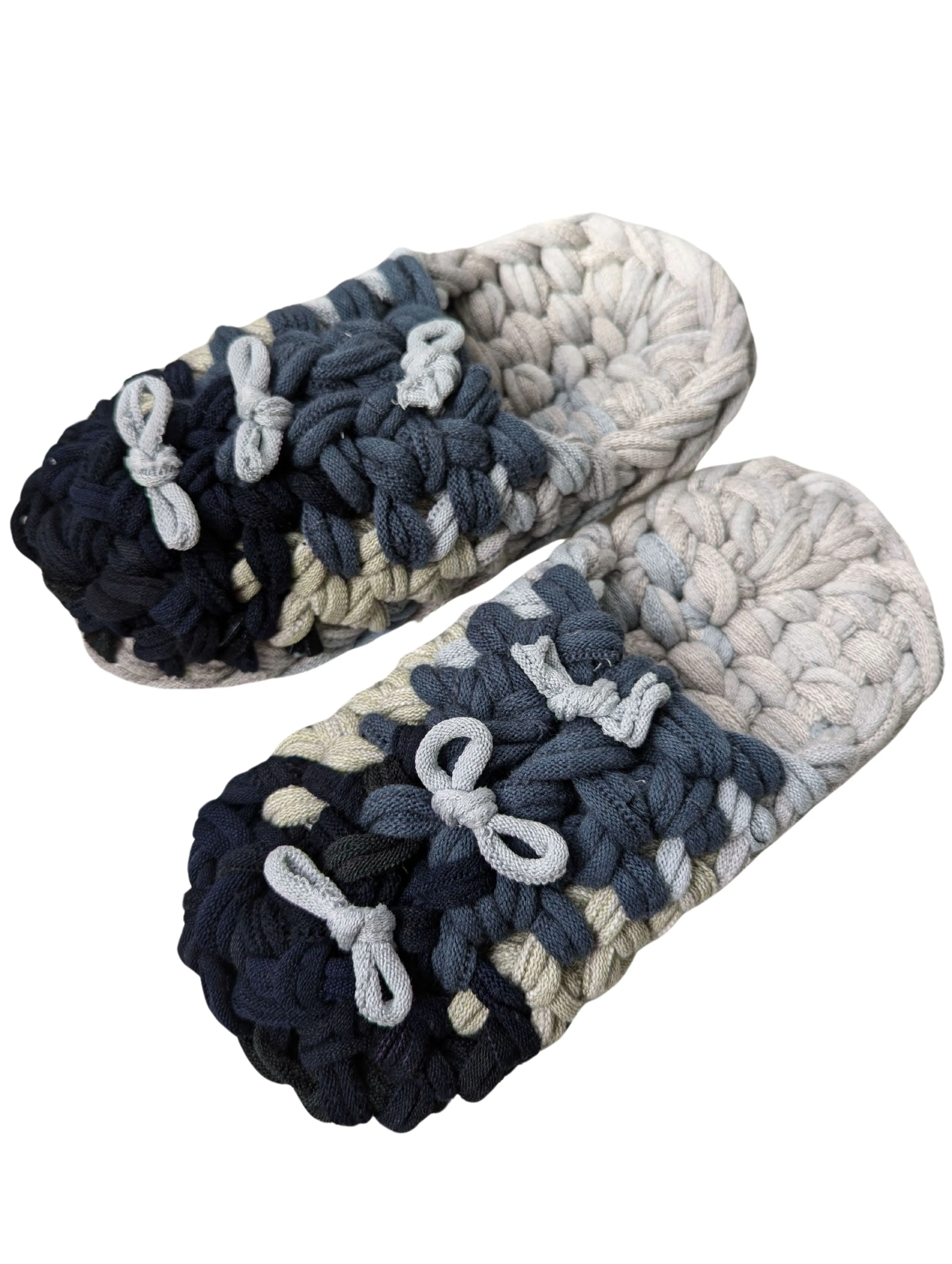 Medium | Knit up-cycle slippers 2024-M114 [Medium]