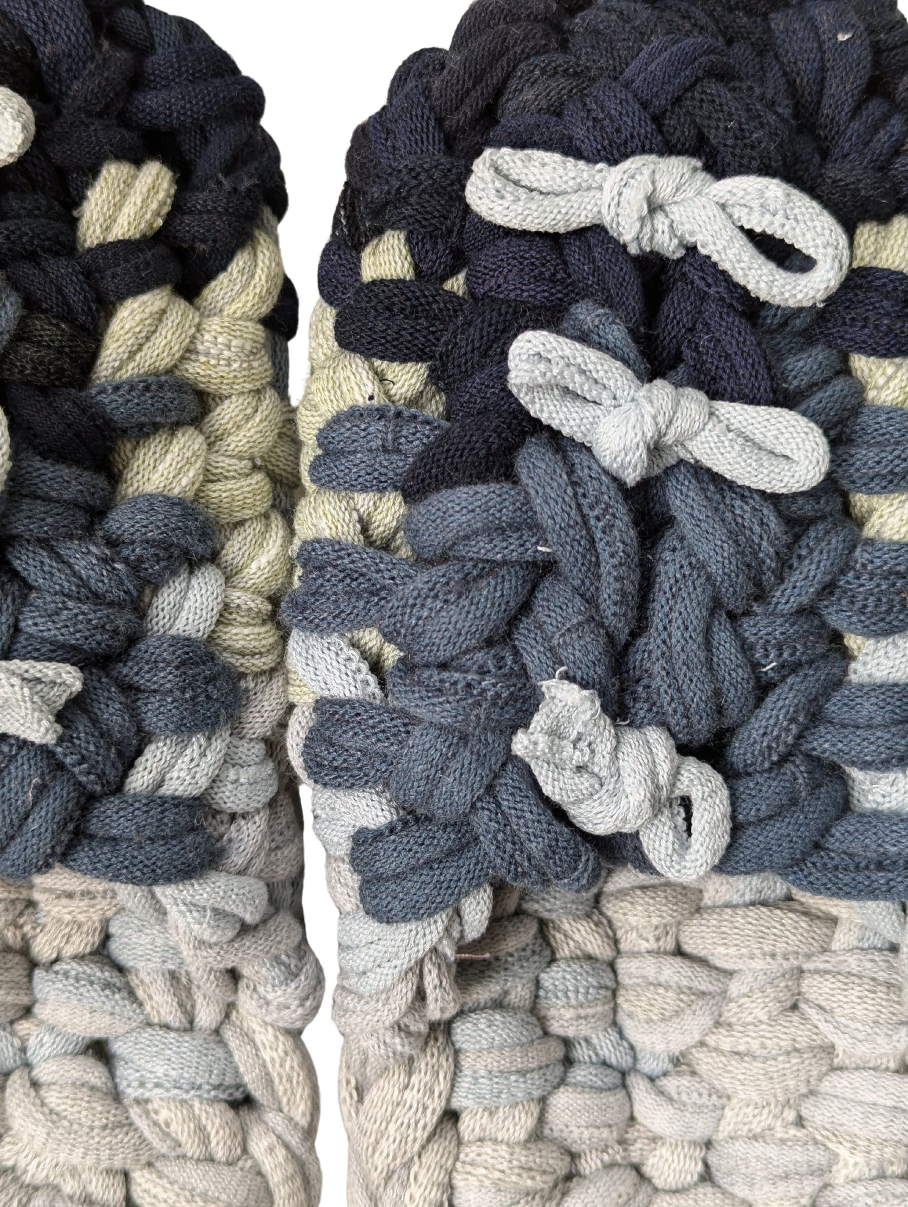 Medium | Knit up-cycle slippers 2024-M114 [Medium]