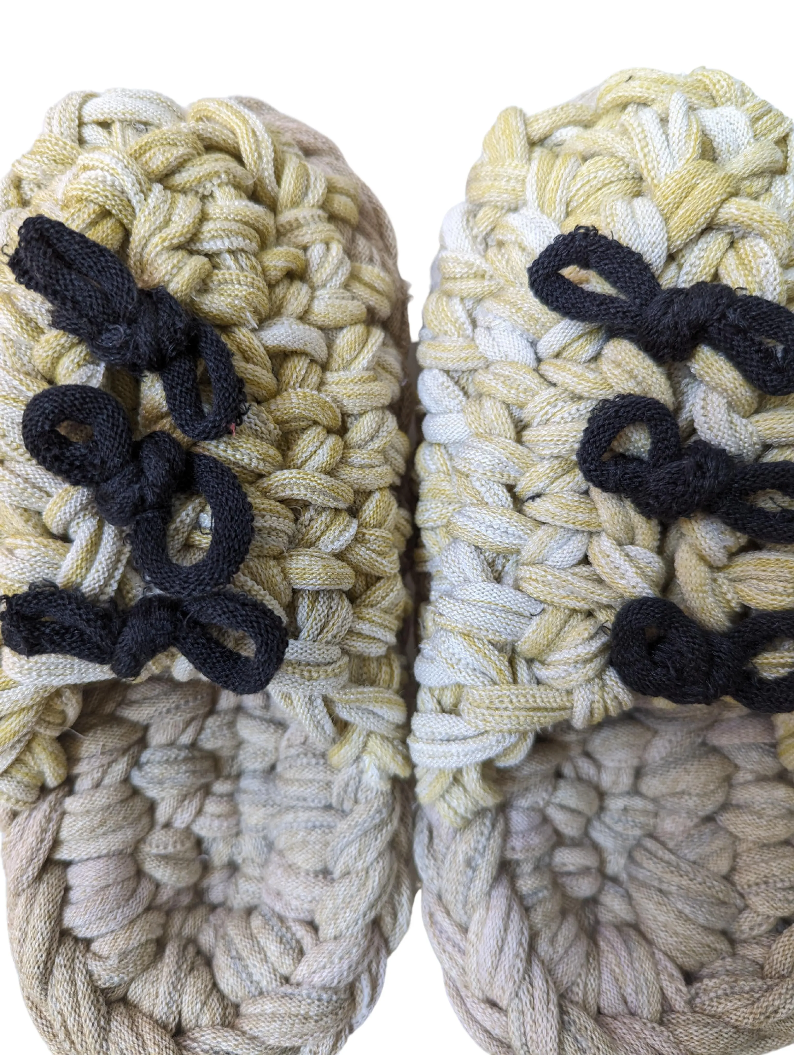 Medium | Knit up-cycle slippers 2024-M53 [Medium]